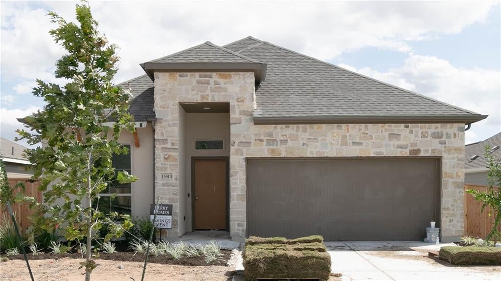 13913 Arbor Hill CV - front exterior - Luxury home in Manor, TX