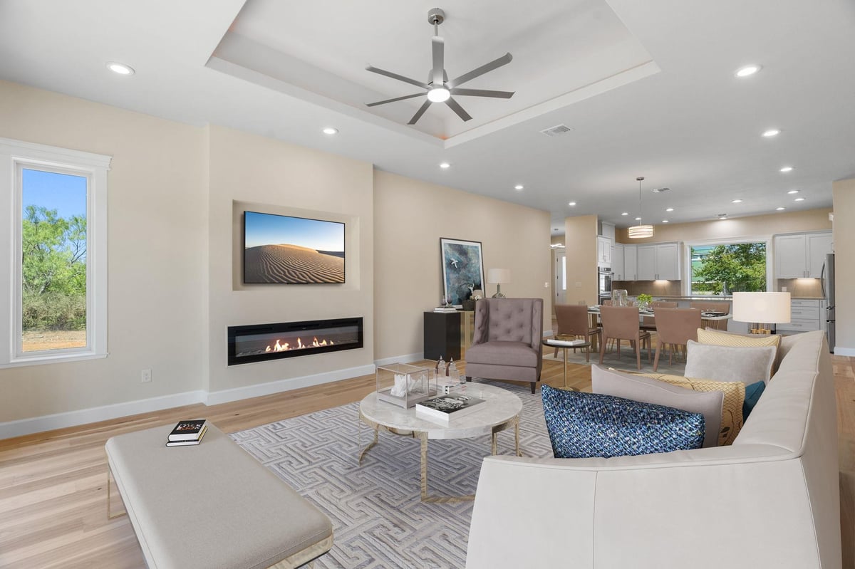 Living area at 1399 Hi Cir S - 3 bed 3 bath home