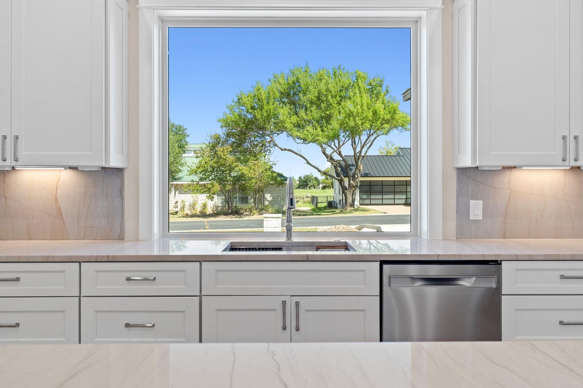 Kitchen at 1399 Hi Cir S - 3 bed 3 bath home