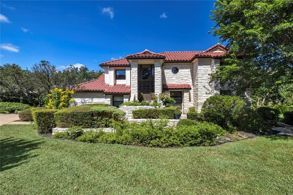 View 14 Chameleon CT in Hills Lakeway Ph 09 14 Chameleon CT - front exterior - Luxury home in Hills Lakeway Ph 09, Austin, TX
