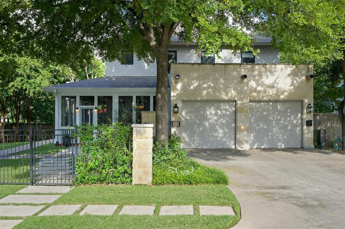 View 14 Margranita CRES in Tarrytown Oaks 14 Margranita CRES - front exterior - Luxury home in Tarrytown Oaks, Austin, TX