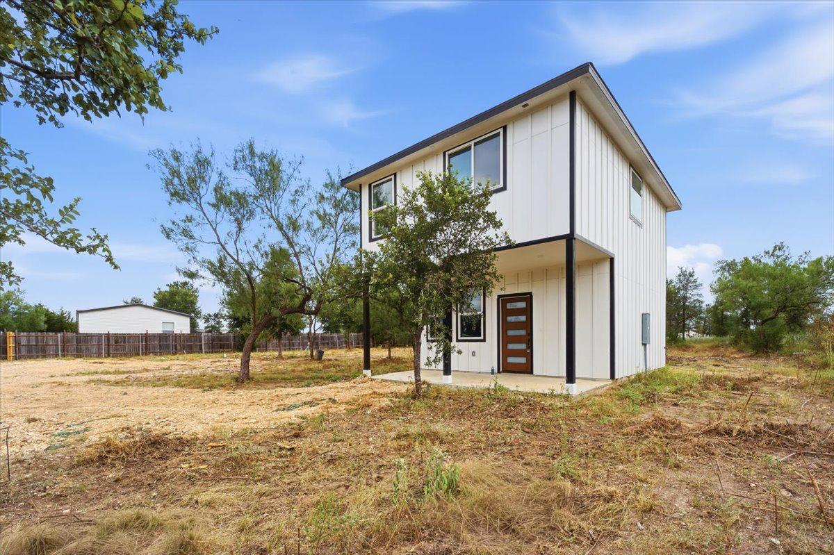View 140 Lobo LN in Las Alamedas 140 Lobo LN - property photo 1 - Luxury home in Las Alamedas, Cedar Creek, TX