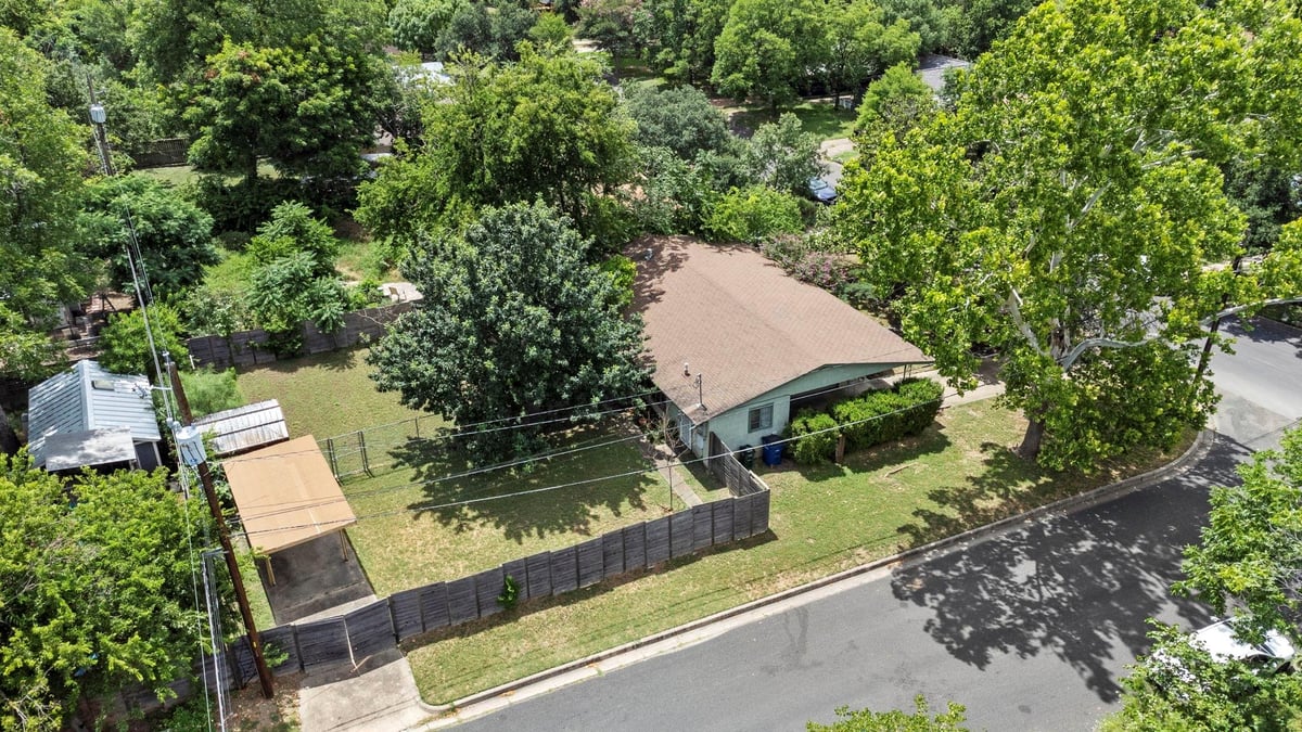 1400 Corona Dr - front exterior - Luxury home in Delwood Sec 04, Austin, TX