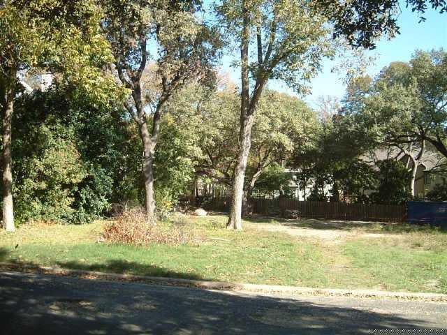 View 1400 Ethridge Ave 1400 Ethridge Ave - front exterior - Luxury lot in Austin, TX