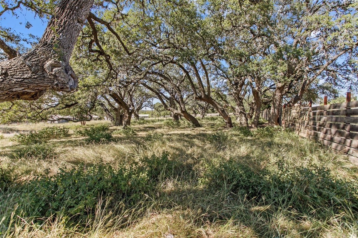 View 1400 Greenlawn Pkwy in Greenlawn Place Sub 1400 Greenlawn Pkwy - front exterior - Luxury lot in Greenlawn Place Sub, Blanco, TX