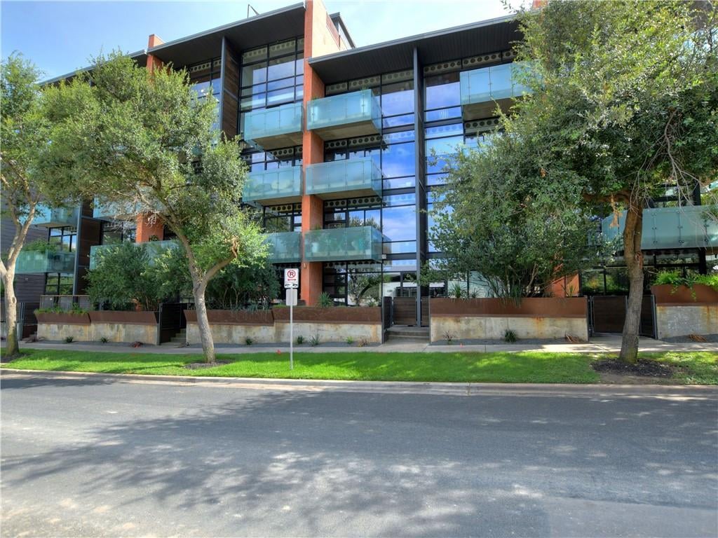 View 1401 Eva ST Unit #103 in 04 Flats Condo Amd 1401 Eva ST Unit #103 - property photo 1 - Luxury home in 04 Flats Condo Amd, Austin, TX