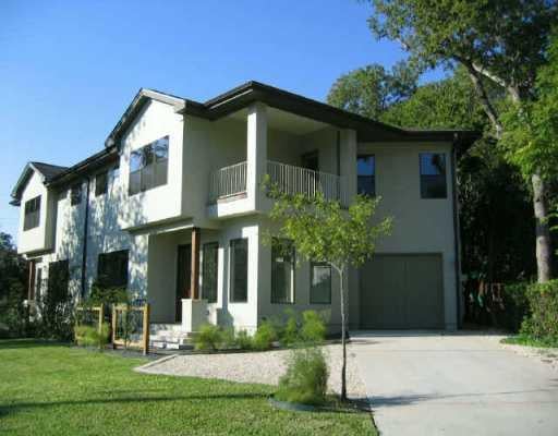 View 1401 Hillmont Unit #B in Bluff View 1401 Hillmont Unit #B - front exterior - Luxury home in Bluff View, Austin, TX