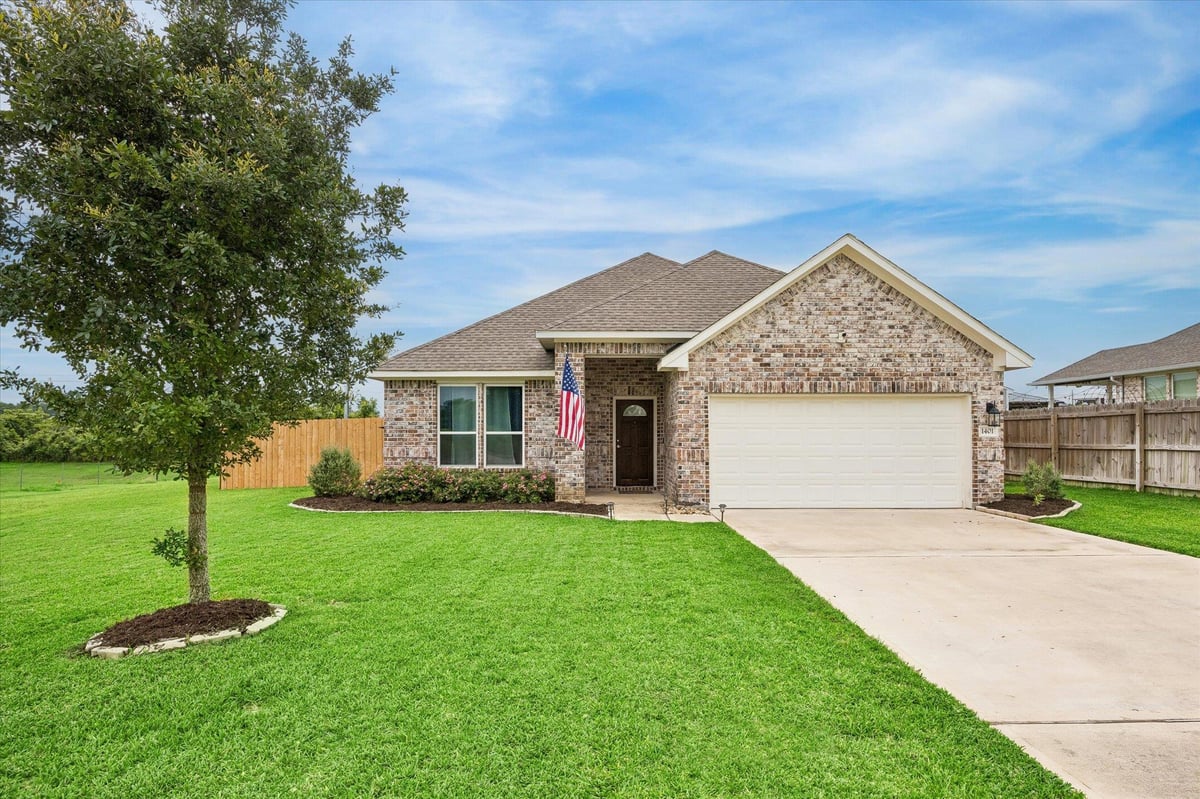 View 1401 Timber Oaks DR in Brenham 1401 Timber Oaks DR, photo 1, Brenham, Brenham, TX