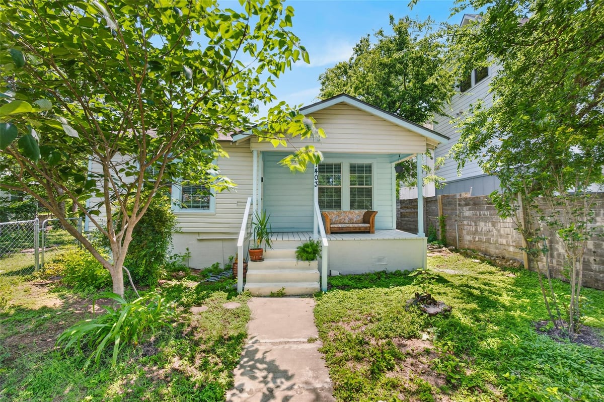 1403 Clifford Ave - front exterior - Luxury home in Lesikar, Austin, TX