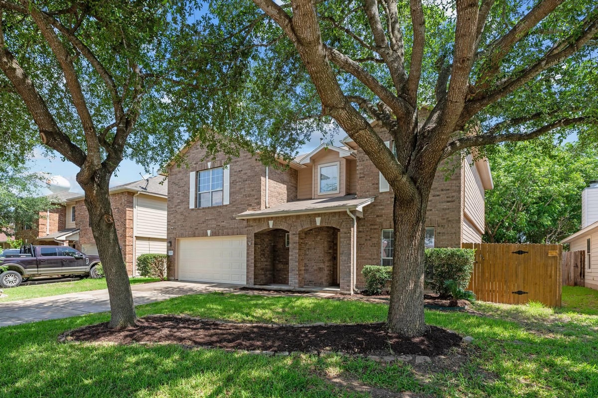 View 1404 Delia Chapa in Enclave At Brushy Creek Sec 02 1404 Delia Chapa - front exterior - Luxury home in Enclave At Brushy Creek Sec 02, Hutto, TX