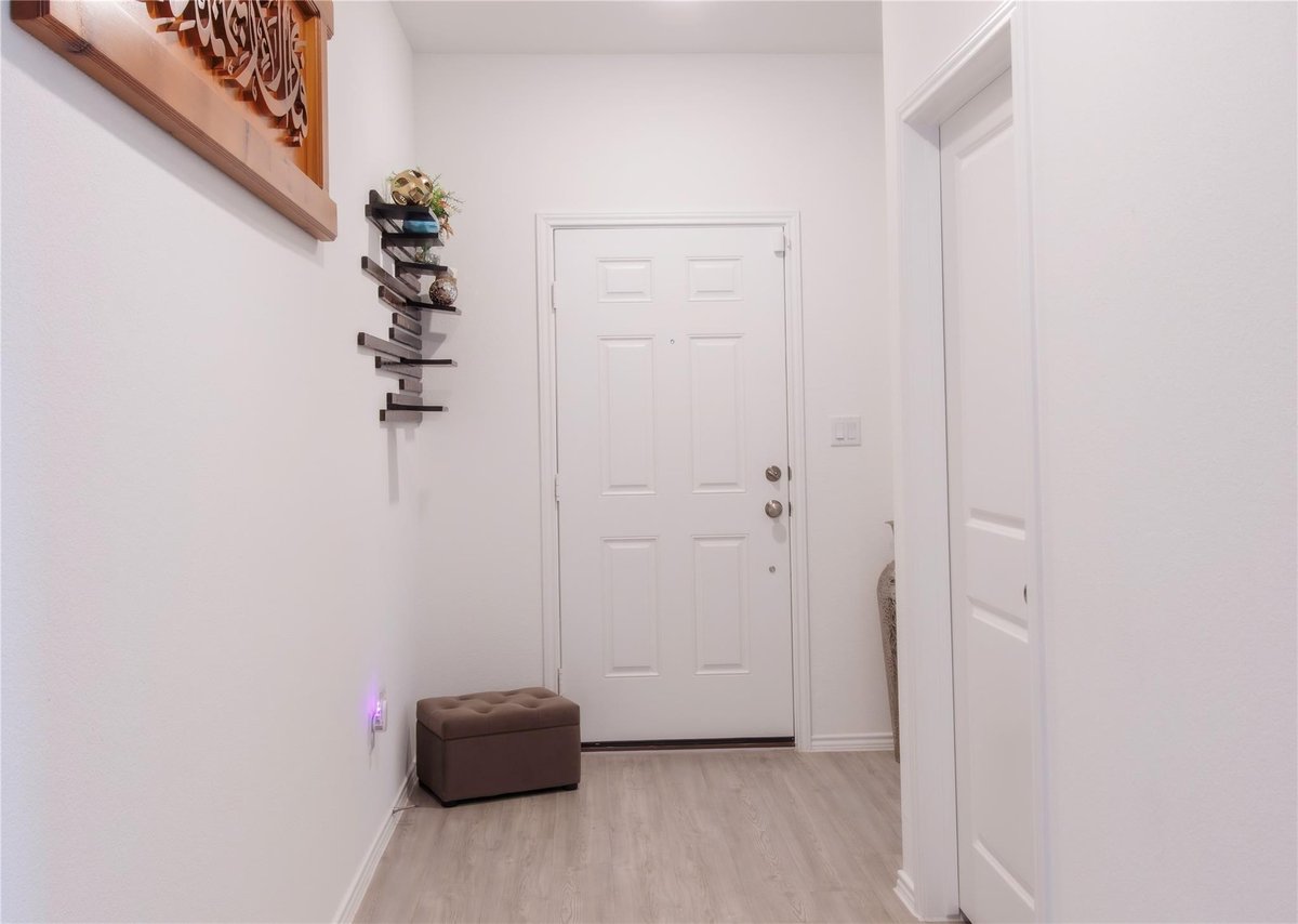 Bathroom at 1404 E Aquilla Dr - 6 bed 3 bath home