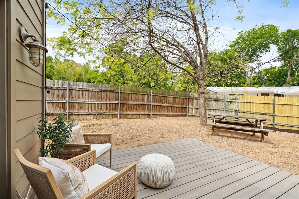 View 1404 Southport Dr Unit #A in 1404 Southport Drive Condomini 1404 Southport Dr Unit #A - front exterior - Luxury home in 1404 Southport Drive Condomini, Austin, TX