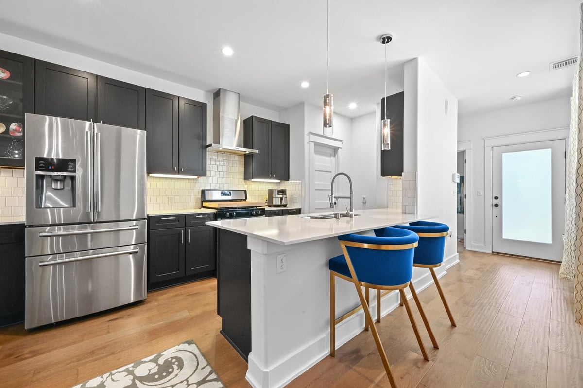 View 1405 Casey St Unit #B in Gillis 1405 Casey St Unit #B - front exterior - Luxury home in Gillis, Austin, TX