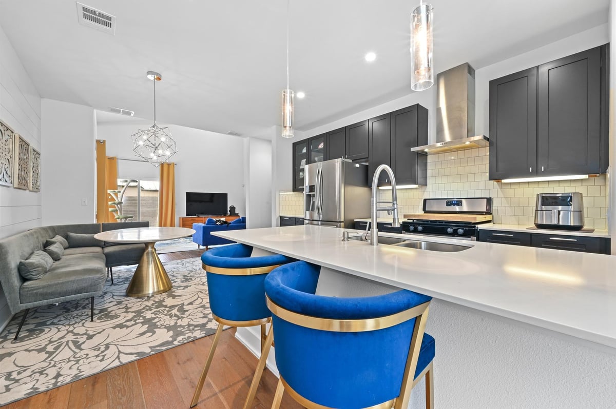 Living area at 1405 Casey St Unit #B - 3 bed 3 bath home