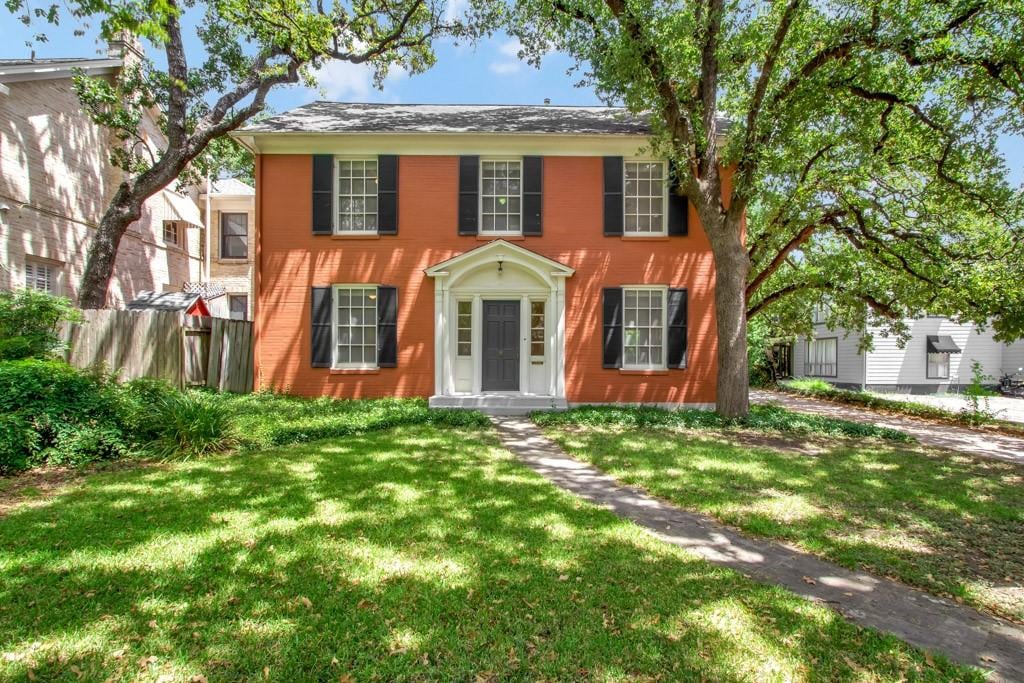 1407 Hartford RD - front exterior - Luxury home in Enfield E, Austin, TX