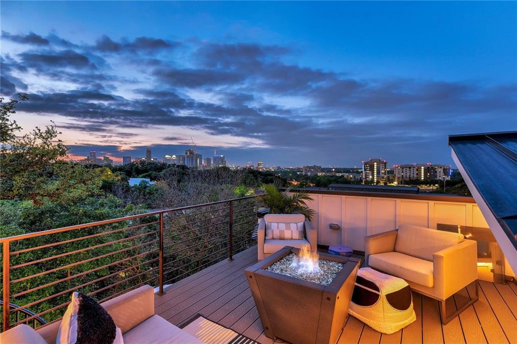 View 1407 Parkinson Dr Unit #1 in Parkinson Place Resub 1 1407 Parkinson Dr Unit #1 - front exterior - Luxury home in Parkinson Place Resub 1, Austin, TX