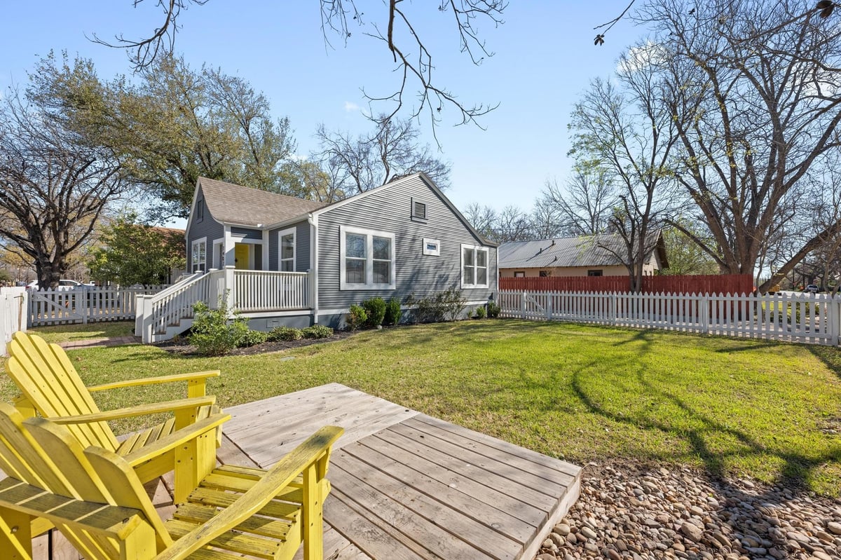 1407 S Myrtle ST - property photo 1 - Luxury home in Hughes Second Add, Georgetown, TX
