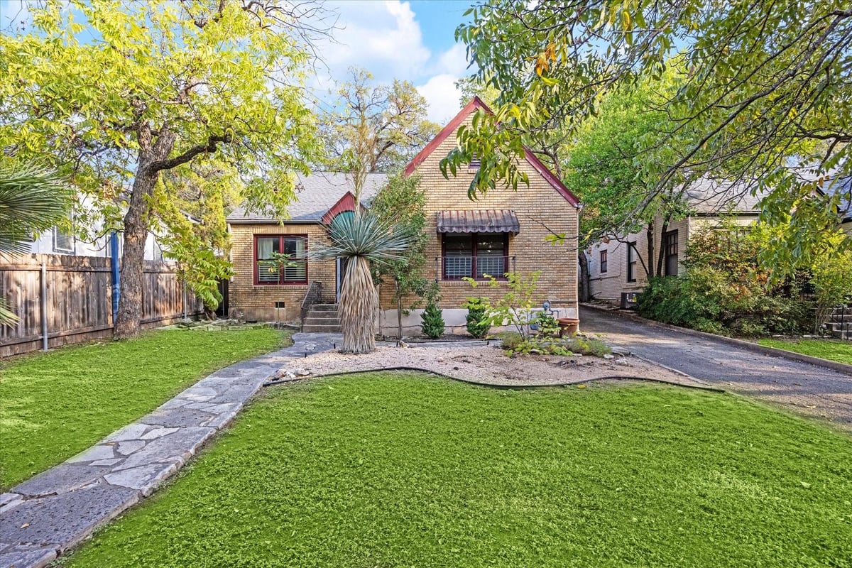 View 1407 Woodlawn BLVD in Enfield E 1407 Woodlawn BLVD - property photo 1 - Luxury home in Enfield E, Austin, TX