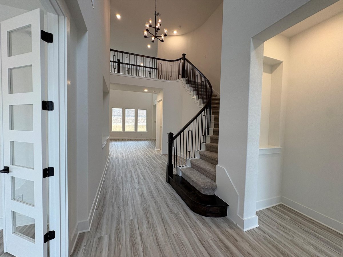 Living area at 1408 Jolie Rose Bnd - 4 bed 3 bath home