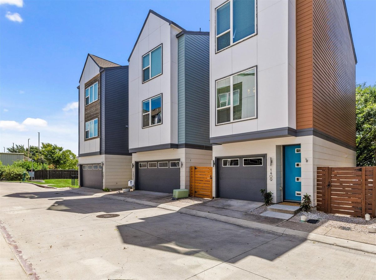 View 1409 Hyde St in East Shore Condos 1409 Hyde St - front exterior - Luxury home in East Shore Condos, Austin, TX