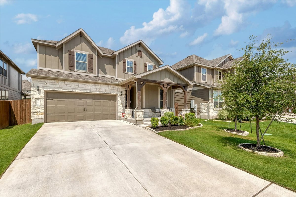 View 141 Janelle LN in MIDDLE BROOK AT SANTA RITA RANCH 141 Janelle LN - front exterior - Luxury home in MIDDLE BROOK AT SANTA RITA RANCH, Liberty Hill, TX