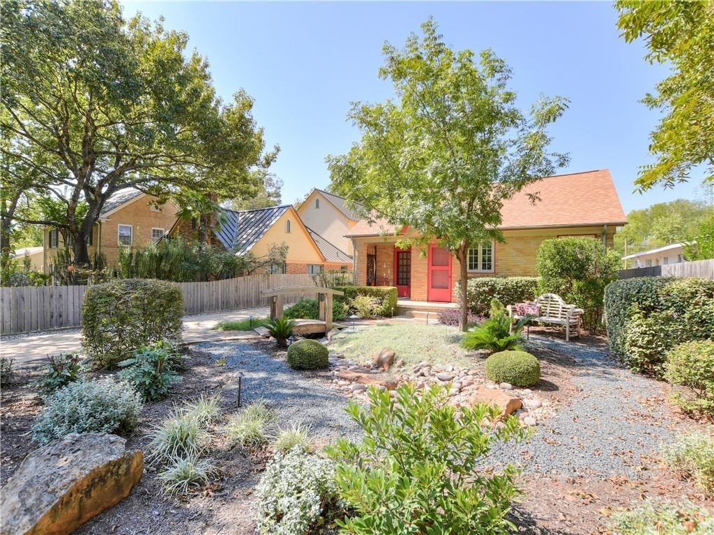 1410 Hartford RD - front exterior - Luxury home in Enfield H, Austin, TX