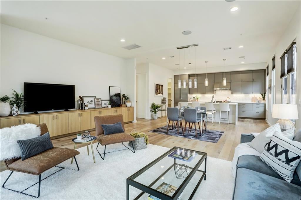 View 1410 Woodlawn BLVD Unit #B in Clarksville 1410 Woodlawn BLVD Unit #B, photo 1, Clarksville, Austin, TX