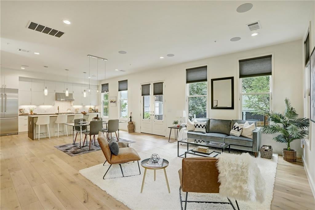 View 1410 Woodlawn Blvd Unit #D in MLS Area 1B 1410 Woodlawn Blvd Unit #D - property photo 1 - Luxury home in MLS Area 1B, Austin, TX