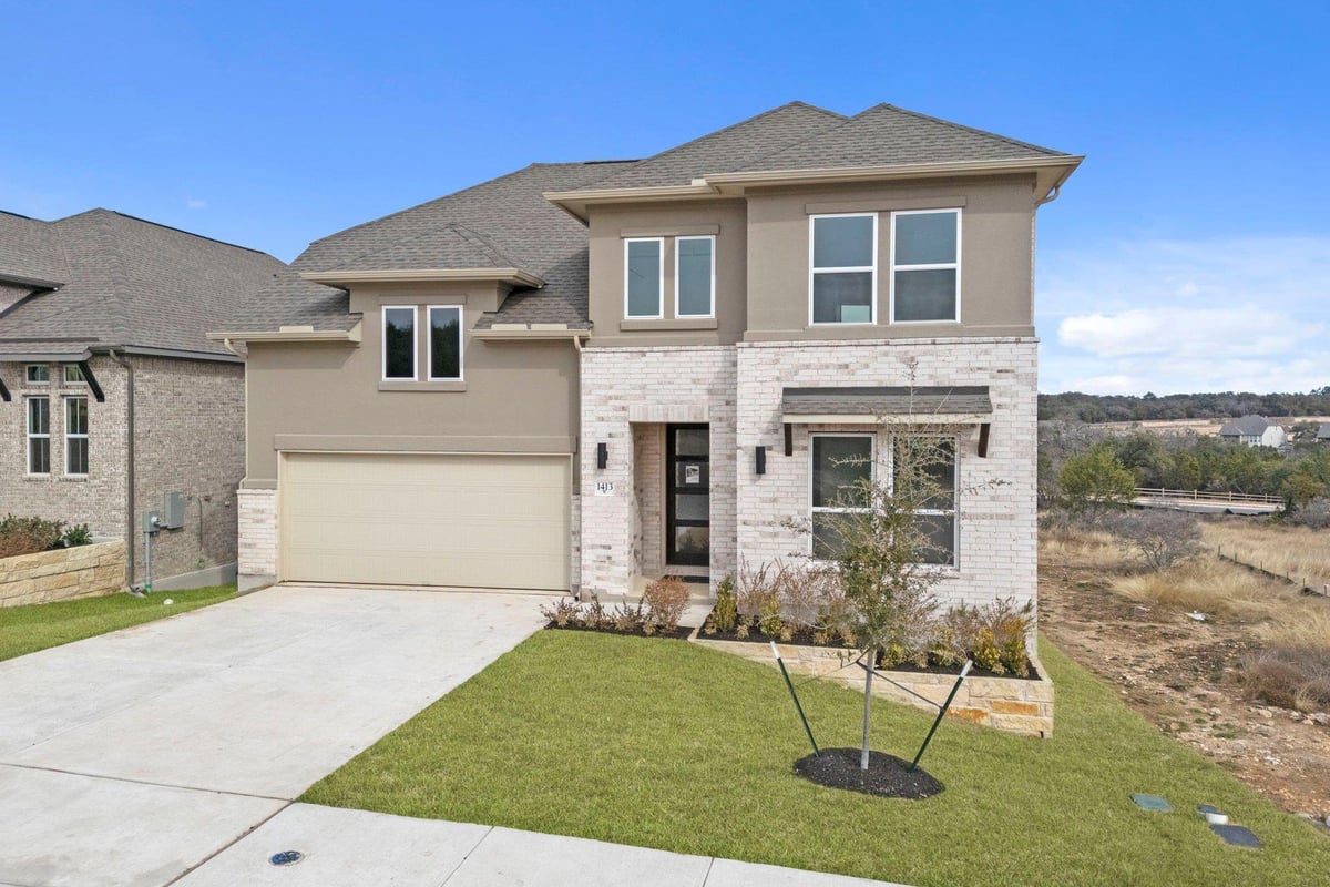 Living area at 1413 Blue Moon Dr - 4 bed 4 bath home