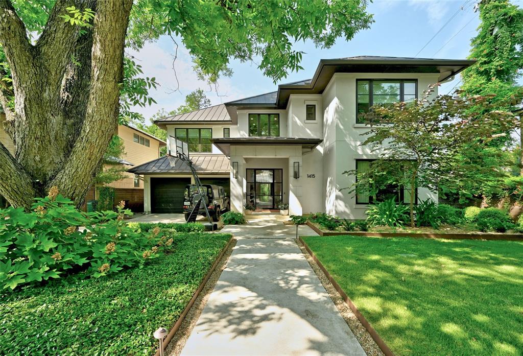View 1415 Ethridge Ave in Pemberton Heights Sec 08 1415 Ethridge Ave - property photo 1 - Luxury home in Pemberton Heights Sec 08, Austin, TX