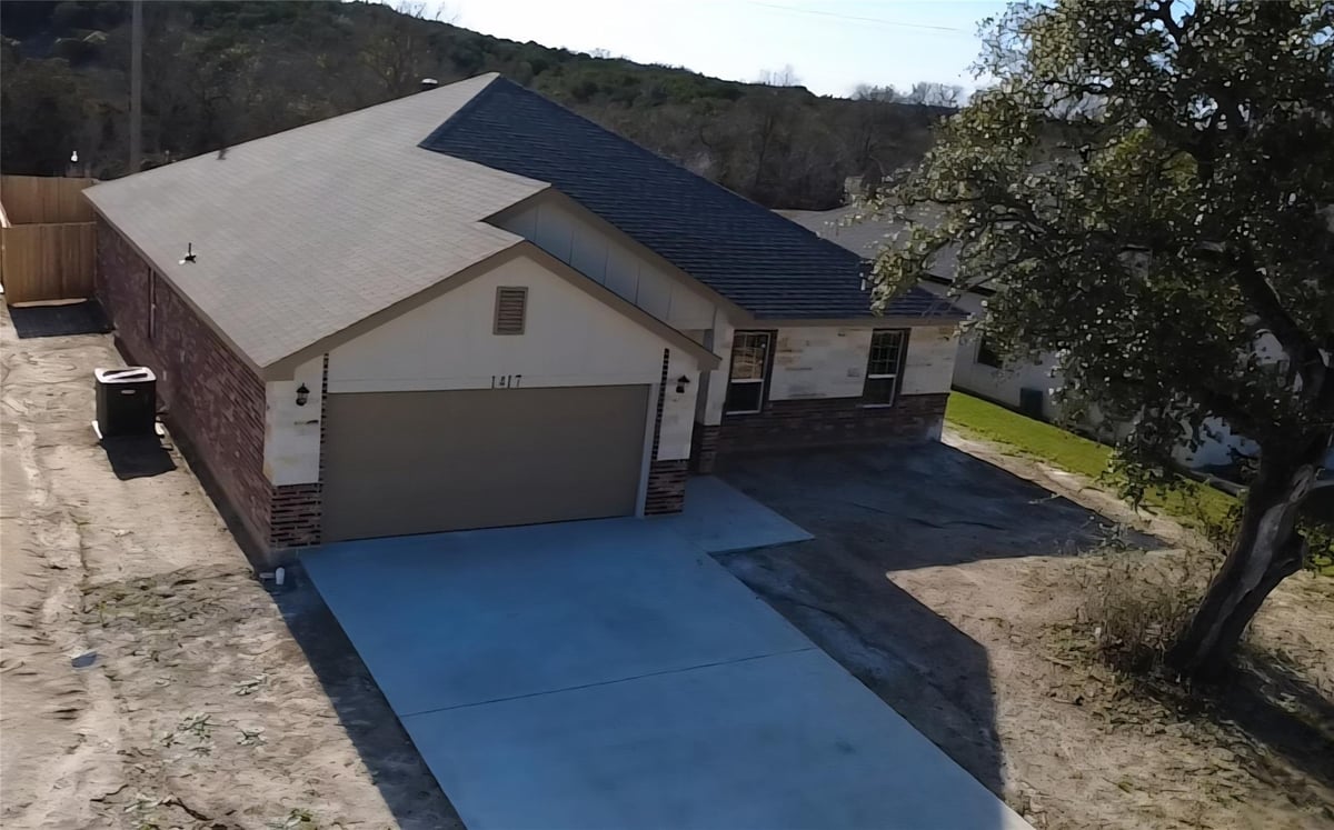 Primary bedroom at 1417 Fossil Trl - 5 bed 2 bath home
