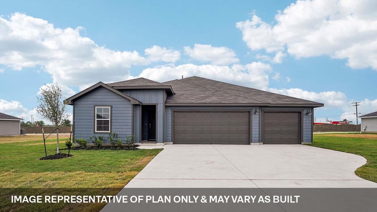 View 142 Great Northern DR in RAILHEAD 142 Great Northern DR - front exterior - Luxury home in RAILHEAD, Cedar Creek, TX
