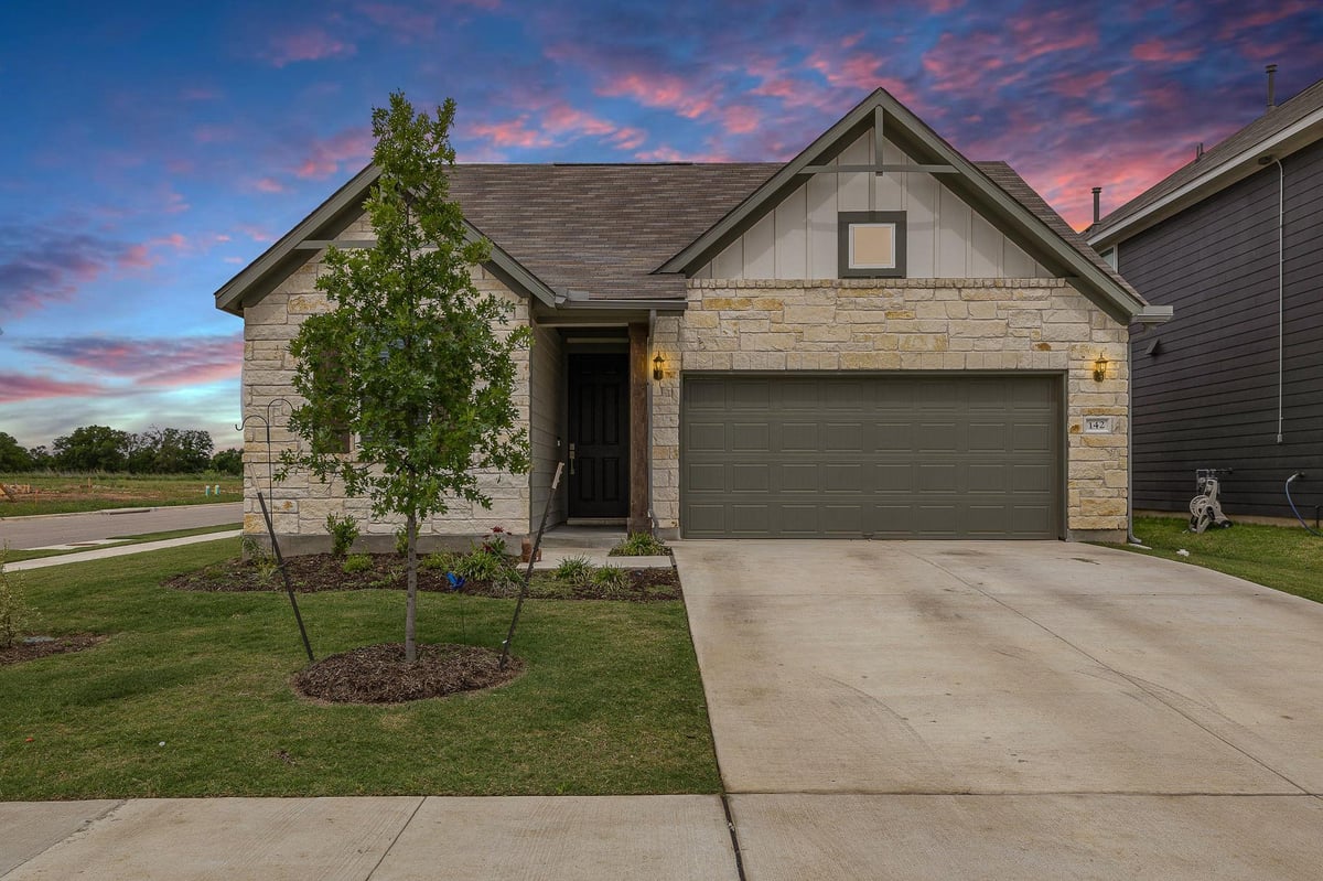 View 142 Prairie Falls DR in Rolling Glen 142 Prairie Falls DR - front exterior - Luxury home in Rolling Glen, Hutto, TX