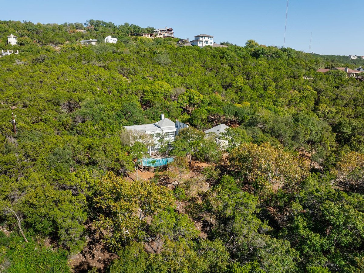 View 1420 Wild Basin Ledge LDG in Wild Basin Ledge Amd 1420 Wild Basin Ledge LDG - property photo 1 - Luxury home in Wild Basin Ledge Amd, Austin, TX