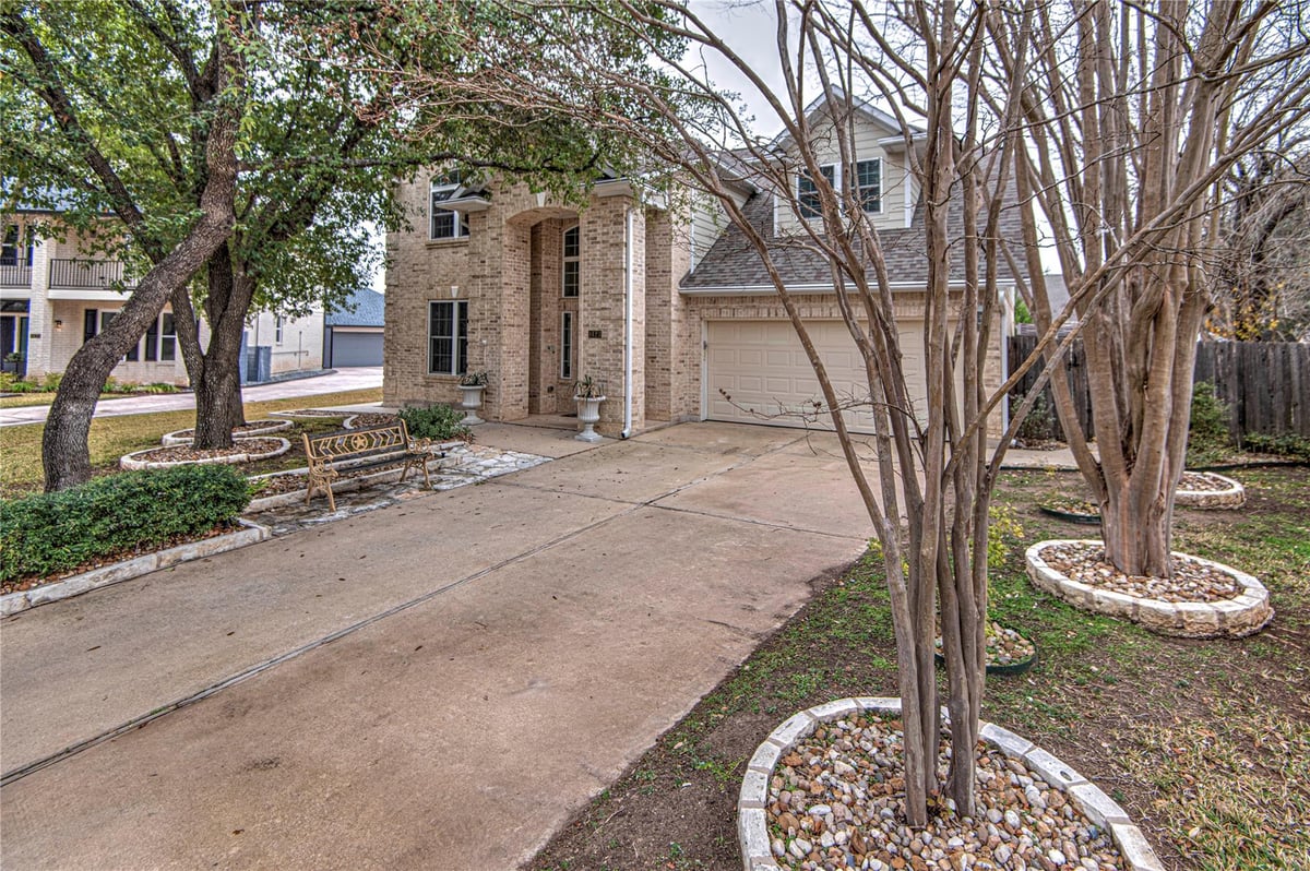 Living area at 1423 Redden Cv - 4 bed 2 bath home