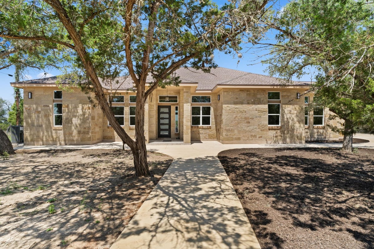 View 1424 Cattail Dr in Canyon Lake Shores Unit #3 1424 Cattail Dr - front exterior - Luxury home in Canyon Lake Shores Unit #3, Canyon Lake, TX