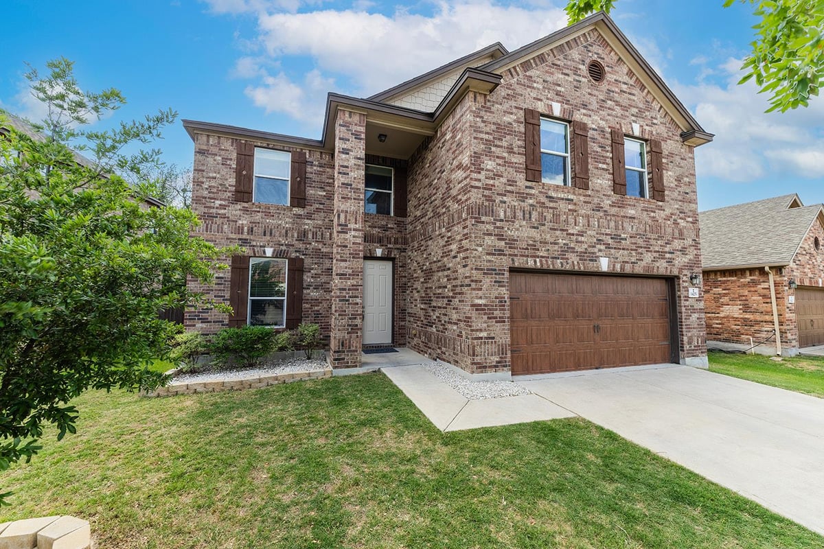 View 1425 Bovina Dr in Mason Ranch Ph 1 Sec 1 1425 Bovina Dr - front exterior - Luxury home in Mason Ranch Ph 1 Sec 1, Leander, TX