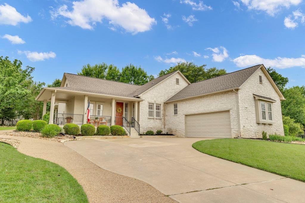 144 Cattle Trail WAY - property photo 1 - Luxury home in Sun City Georgetown Neighborhood 05B Amd, Georgetown, TX