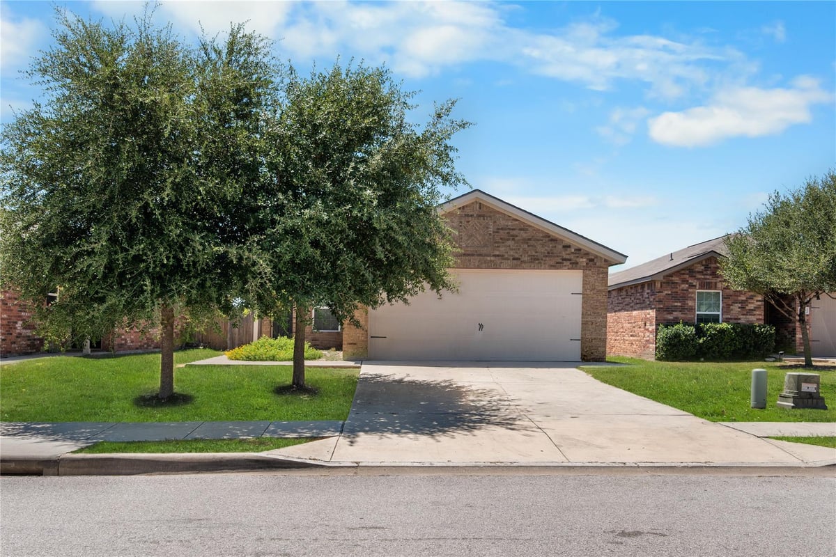 View 144 Continental Ave in Liberty Parke Sub Ph 1 144 Continental Ave - property photo 1 - Luxury home in Liberty Parke Sub Ph 1, Liberty Hill, TX