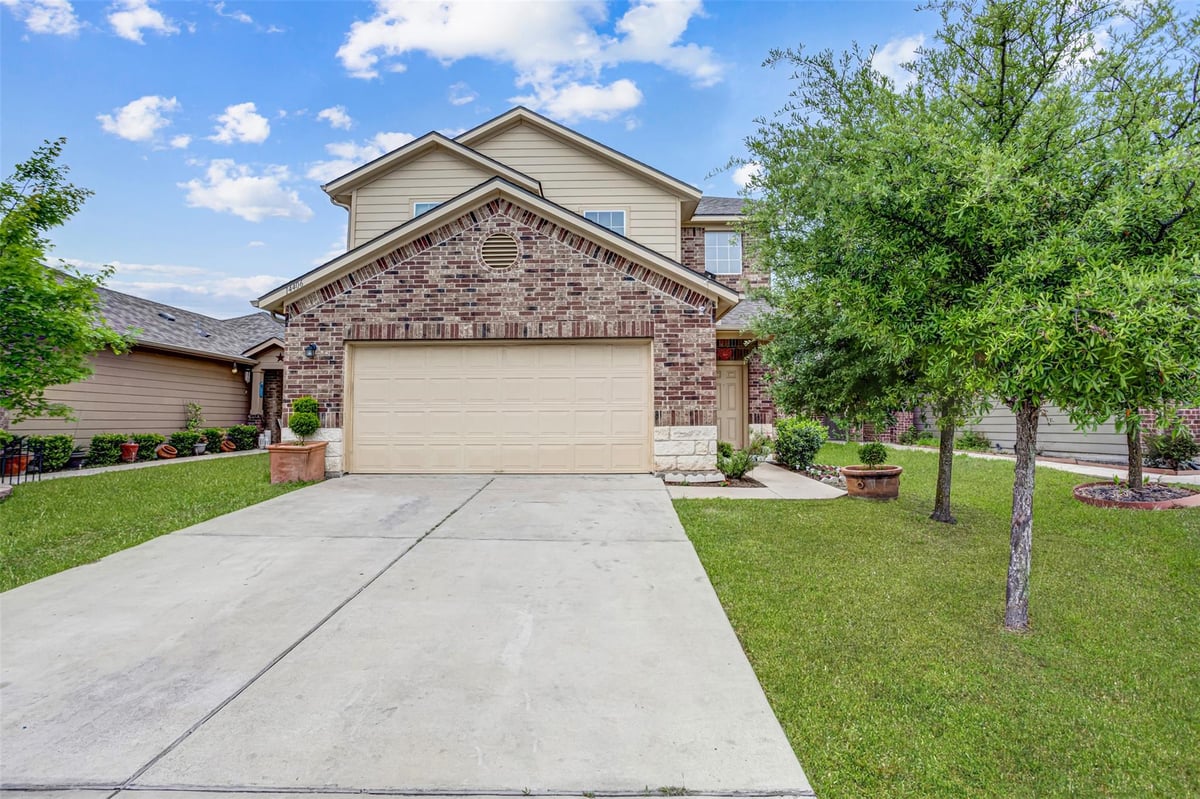 View 14406 Boudin Ct in Stonewater Ph 4 14406 Boudin Ct - front exterior - Luxury home in Stonewater Ph 4, Manor, TX