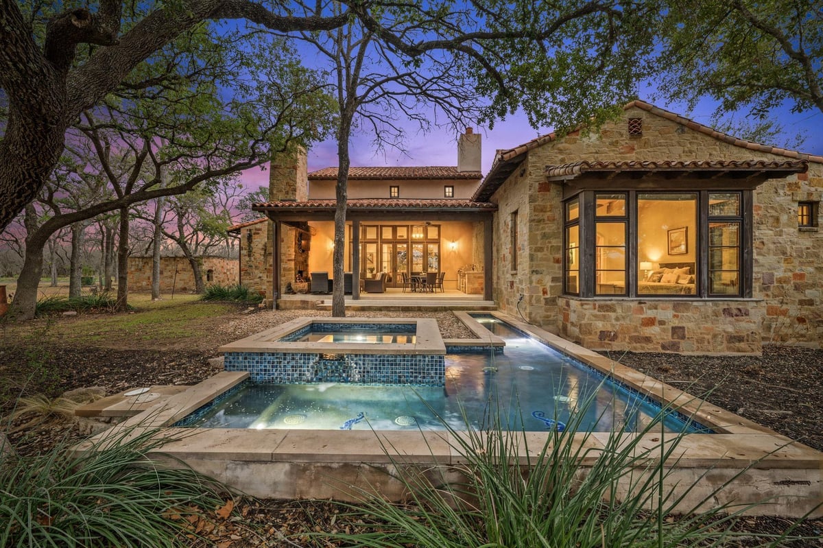 Living area at 145 La Serena Loop - 4 bed 4 bath home