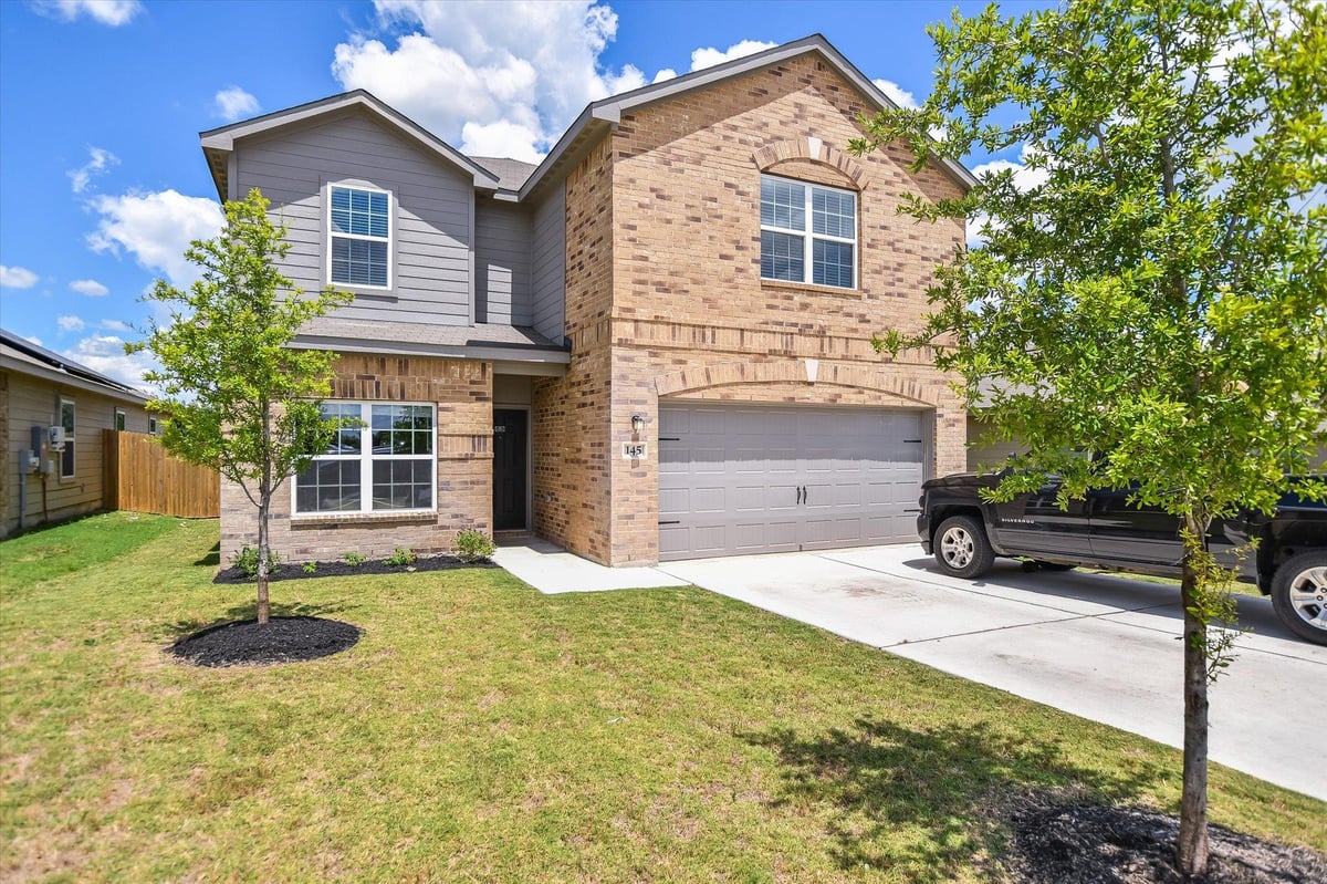 View 145 Riverdale Dr in Stonebridge Crossing Unit 2 145 Riverdale Dr - front exterior - Luxury home in Stonebridge Crossing Unit 2, Jarrell, TX