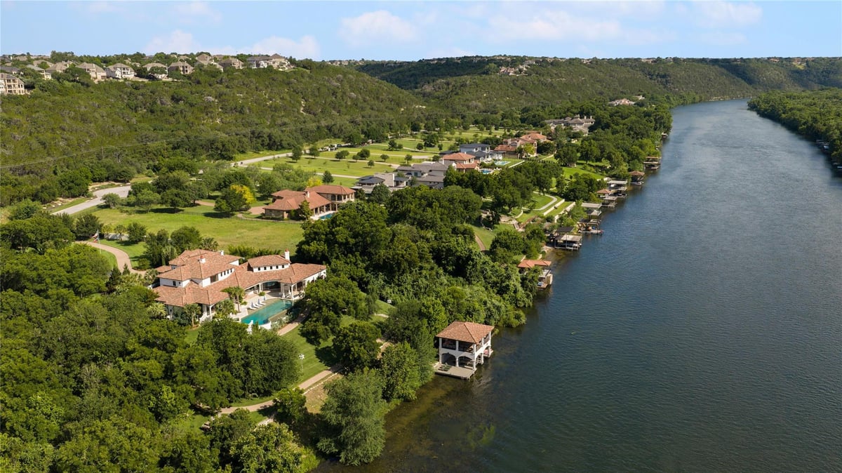 View 14500 Flat Top Ranch RD in Steiner Ranch Ph 1 Sec 6G Residence 14500 Flat Top Ranch RD - front exterior - Luxury home in Steiner Ranch Ph 1 Sec 6G Residence, Austin, TX