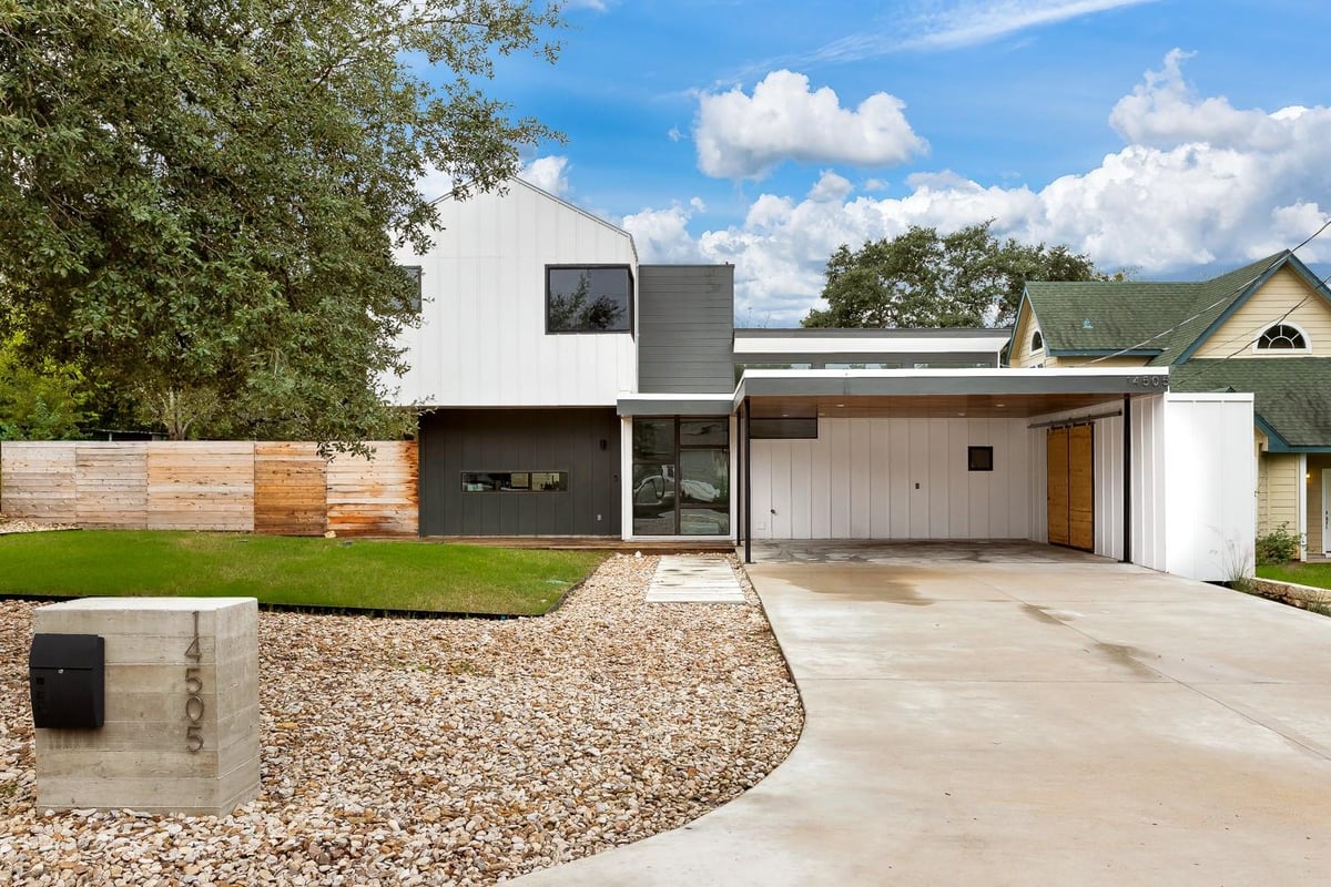 View 14505 Running Deer Trl in Apache Shores Sec 05 14505 Running Deer Trl - property photo 1 - Luxury home in Apache Shores Sec 05, Austin, TX