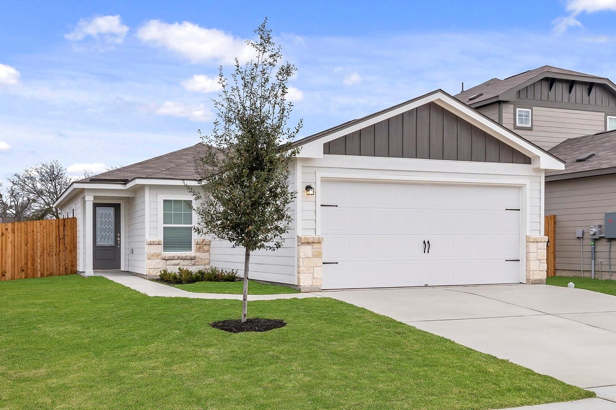 View 14508 Wahlbergs Way in Eagles Landing 14508 Wahlbergs Way - front exterior - Luxury home in Eagles Landing, Elgin, TX