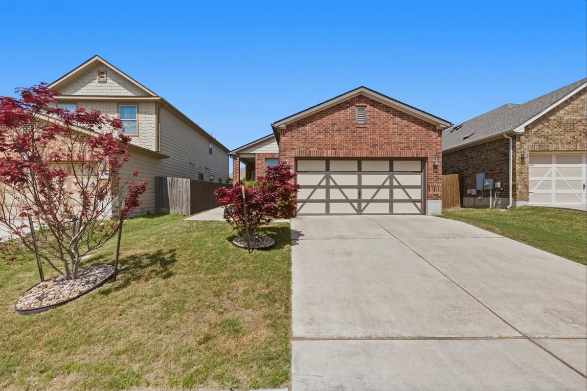 Living area at 14620 Goshawk Dr - 4 bed 2 bath home