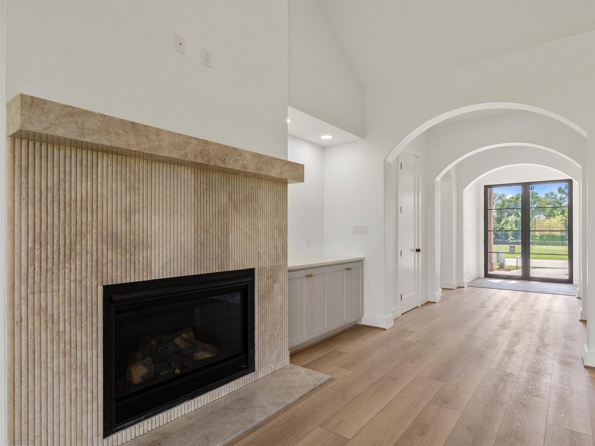 Primary bedroom at 147 Hydrangea Dr - 3 bed 3 bath home