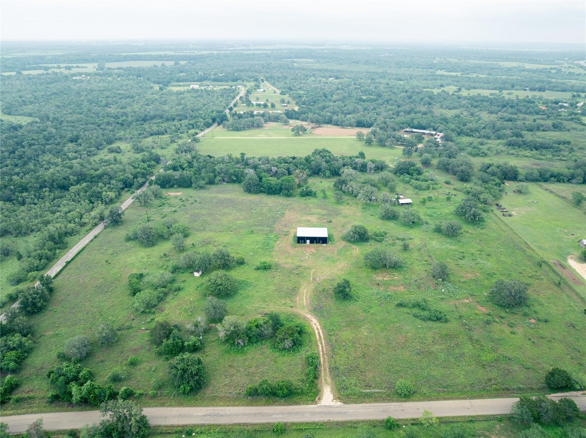 View 1473 Highsmith RD in Pettus 1473 Highsmith RD - front exterior - Luxury lot in Pettus, Luling, TX