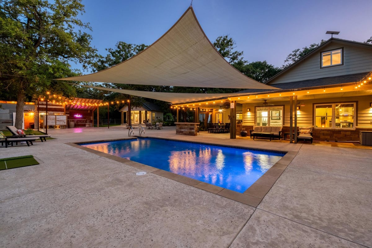 View 1474 County Road B in Blue Properties Sec B 1474 County Road B - front exterior - Luxury home in Blue Properties Sec B, Lexington, TX