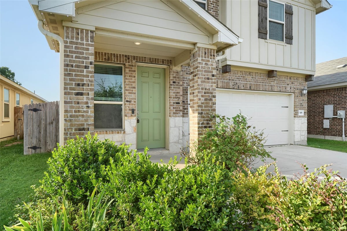 148 Mountain Valley ST - front exterior - Luxury home in Morningstar Ph 2 Sec 2 & 3, Georgetown, TX